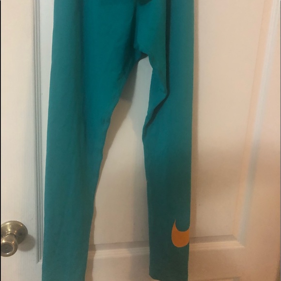 Nike leggings - Picture 4 of 11